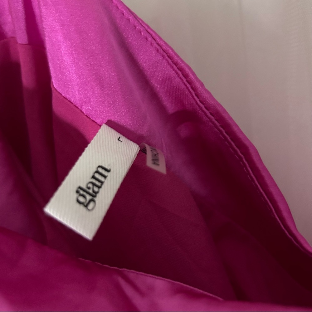 Glam Fuchsia Satin One Shoulder Top - Picture 4 of 4